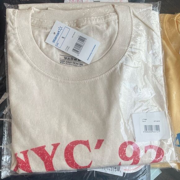 NYC’ 92 Graphic Tee in Off White Size Small NWT - Picture 3 of 3